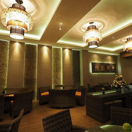 De Boutique Style Hotel Malang Ngoại thất bức ảnh