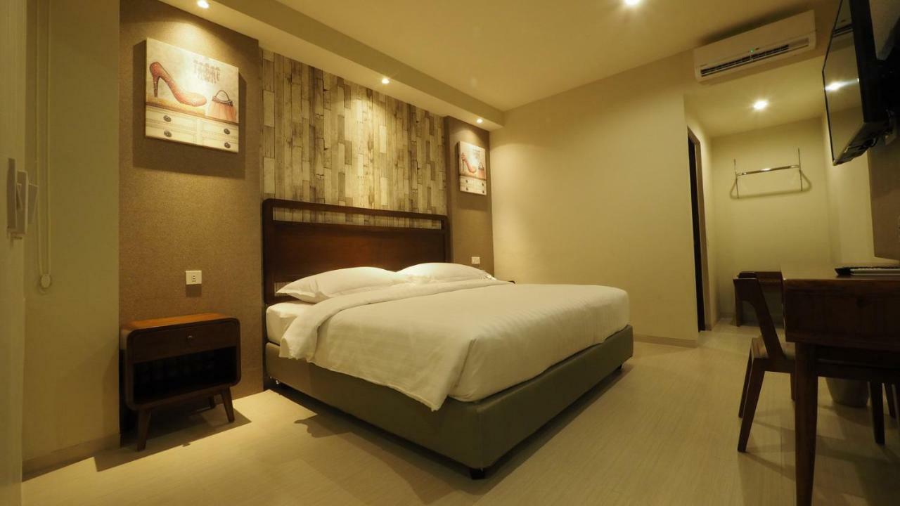 De Boutique Style Hotel Malang Ngoại thất bức ảnh