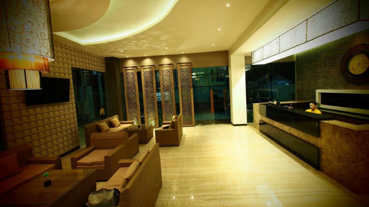 De Boutique Style Hotel Malang Ngoại thất bức ảnh